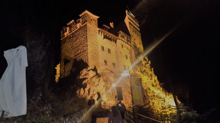 Halloween la Bran…succes răsunător sau eșec lamentabil?