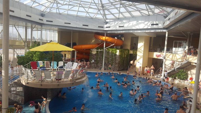 Paradisul Acvatic – sau ce să faci în Brașov când plouă?!