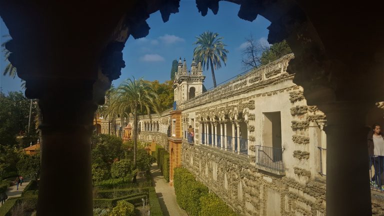 Real Alcazar de Sevilla – Cel mai vechi palat din lume, încă locuit!