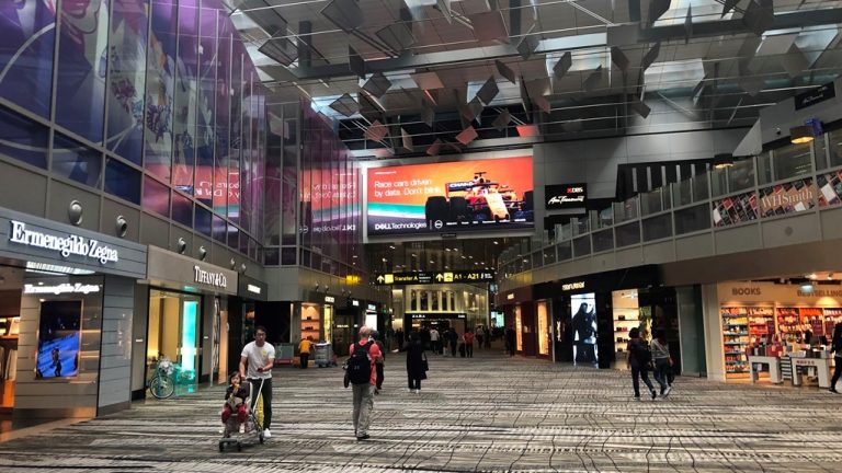 Magazinele duty-free din Aeroportul Otopeni au fost închise