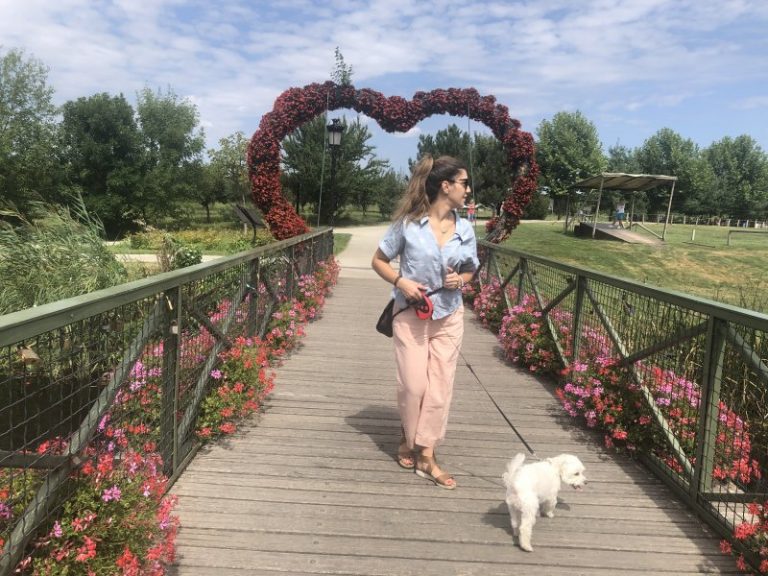 Dor de călătorii! Top 9 vloggeri de călători preferați!