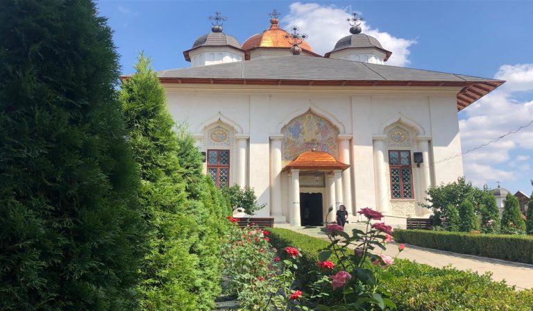 Mănăstirea Cernica – 4 secole de istorie la marginea Bucureștiului!