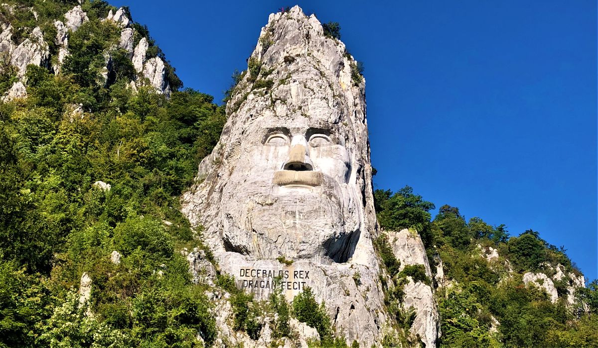 mistaken exotic coffee Chipul lui Decebal - Cea mai înaltă sculptură în piatră din Europa!