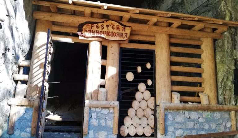 Peștera Dâmbovicioarei – o vizită relaxantă, aproape de Bran