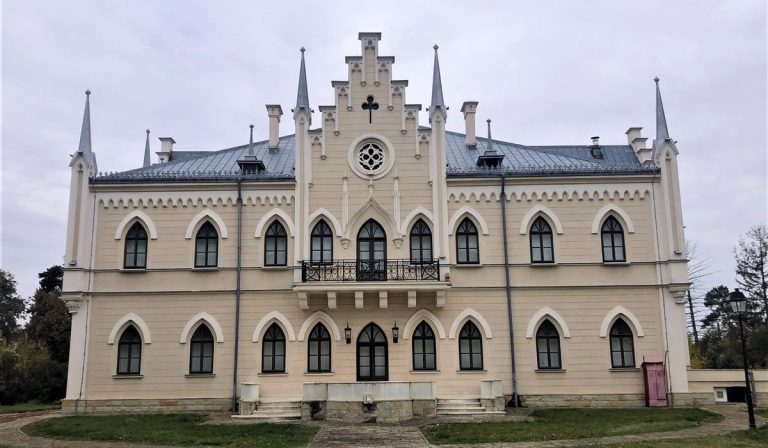 Palatul Cuza de la Ruginoasa – povești amoroase, demne de Hollywood!