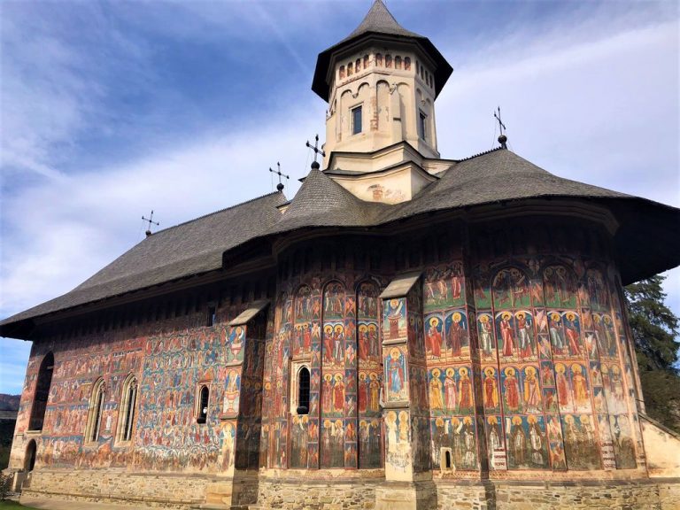 Mănăstirea Sucevița – Locul legendelor și al istoriilor fascinante