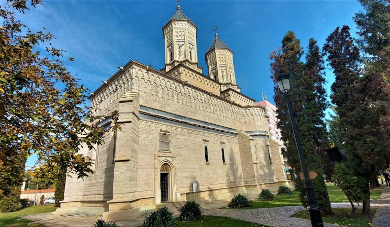 Mănăstirea Trei Ierarhi – Capodopera din inima Iașiului