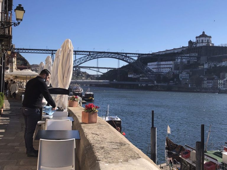 Porto: orașul care respiră fotbal și vin de calitate