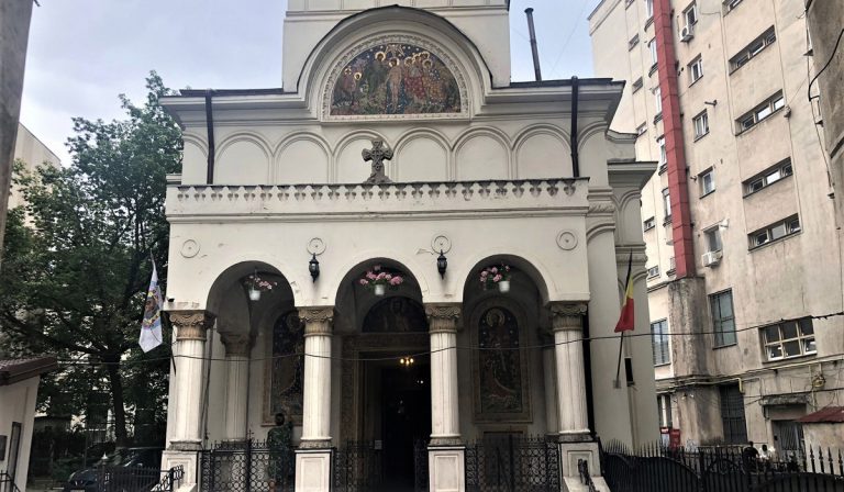 Biserica Sf. Ioan – Piață – Biserica de după „blocurile gri”