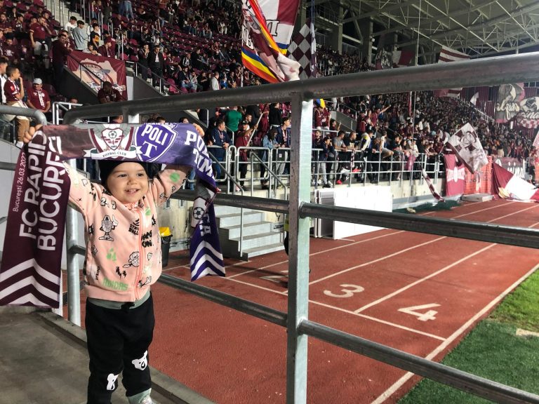 Nu-i echipă mai frumoasă și iubită ca Rapid! Împreună spre 100!