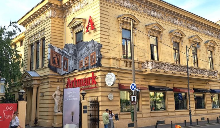 Palatul Cesianu Racoviță – Casa de licitații Artmark