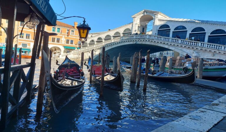 TOP 9 orașe SUPERBE din Italia, perfecte pentru un city break!