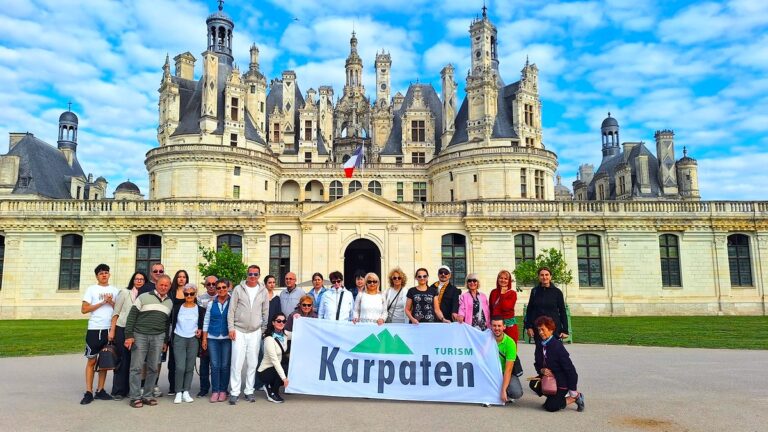 Însoțitor pe circuit Paris și Valea Loarei – o experiență unică!