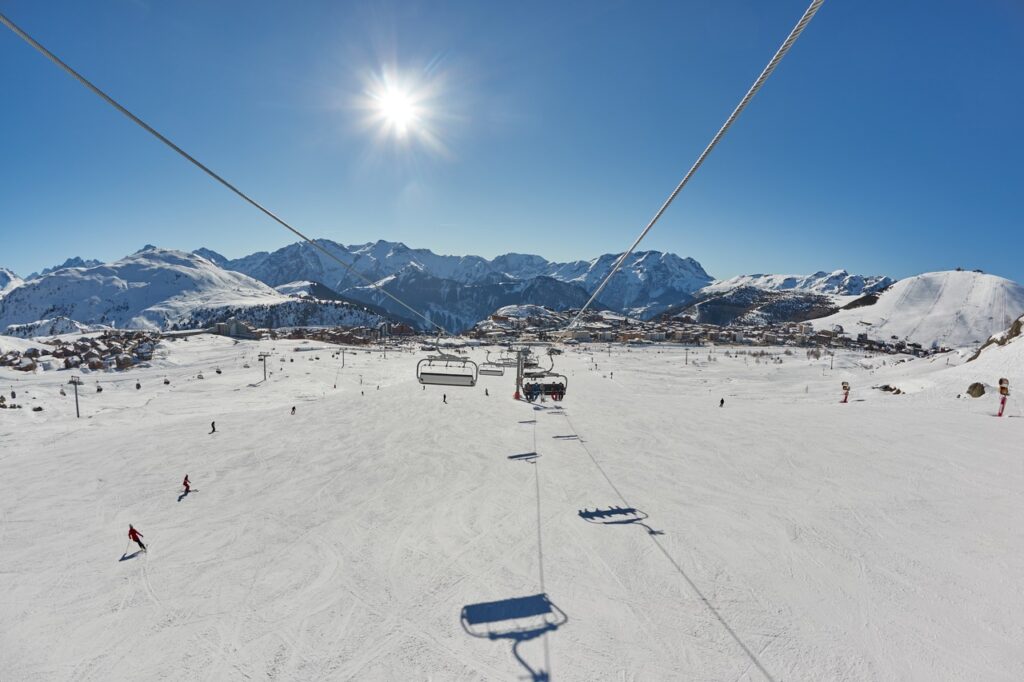 Top 9 Stațiuni de Ski din Franța