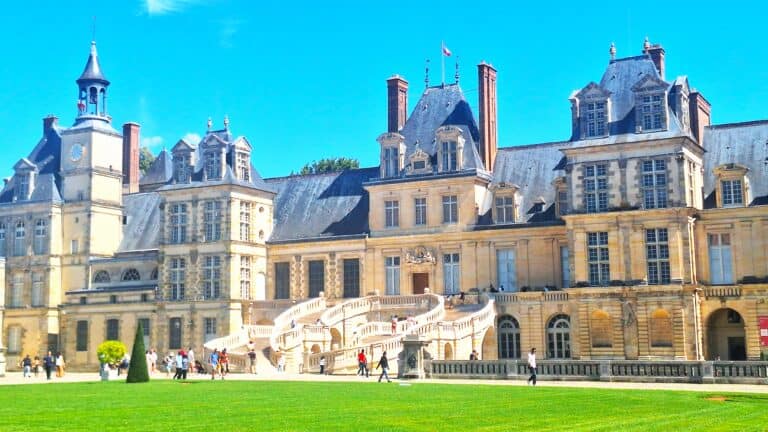 Castelul Fontainebleau – reședință regală de 900 de ani