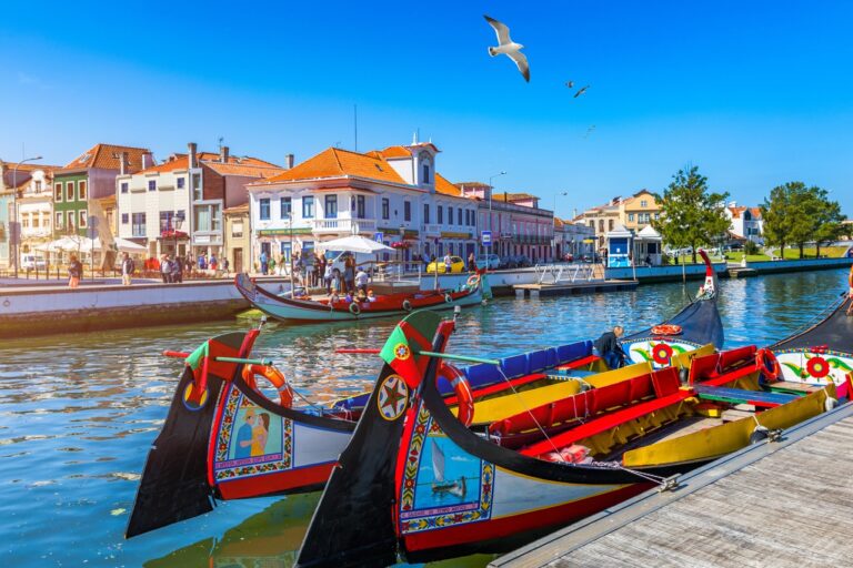 Aveiro – Veneția Portugaliei, Orașul Canalelor și al Culorilor