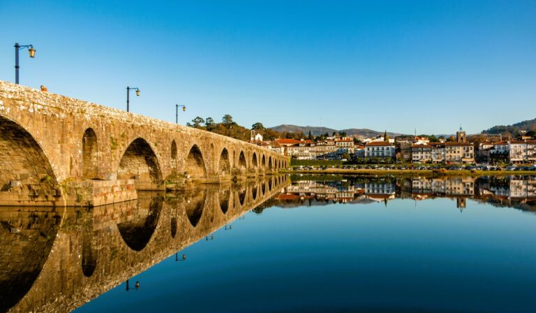 Ponte de Lima – Cel Mai Vechi Oraș din Portugalia și Râul care te Făcea să Uiți