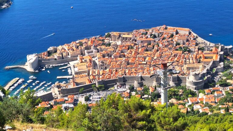Dubrovnik 2026 – ghid complet: Muntele Srđ, orașul vechi și cât costă de fapt